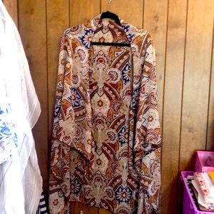 Drape Tan and Navy Blue with Cream